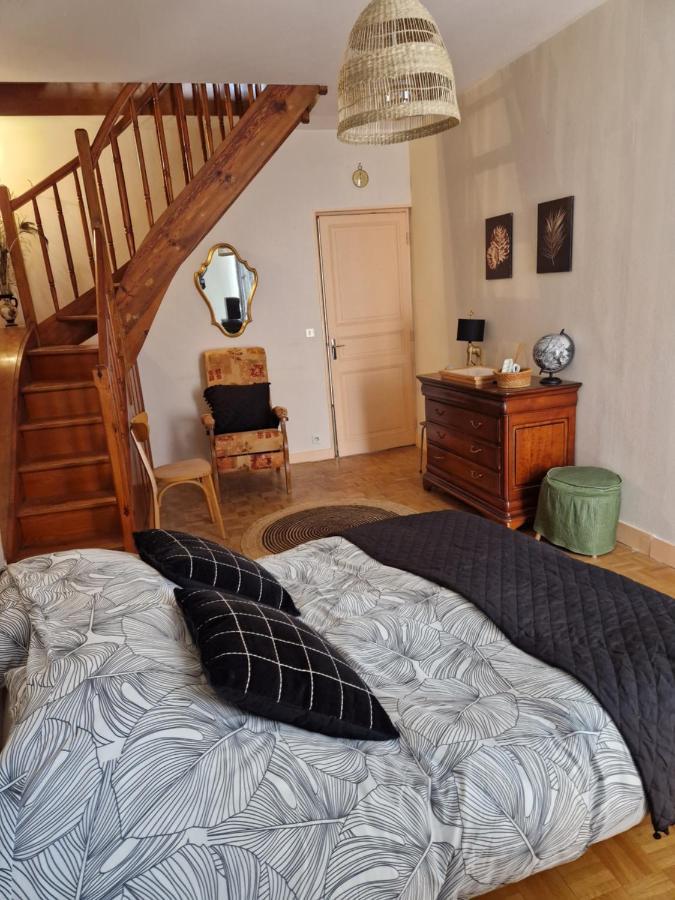 Appartement 120 M² Duplex Coeur Historique Au Calme Le Puy-en-Velay Luaran gambar