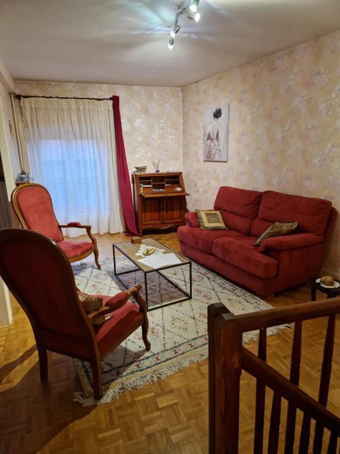 Appartement 120 M² Duplex Coeur Historique Au Calme Le Puy-en-Velay Luaran gambar