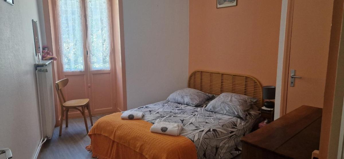 Appartement 120 M² Duplex Coeur Historique Au Calme Le Puy-en-Velay Luaran gambar