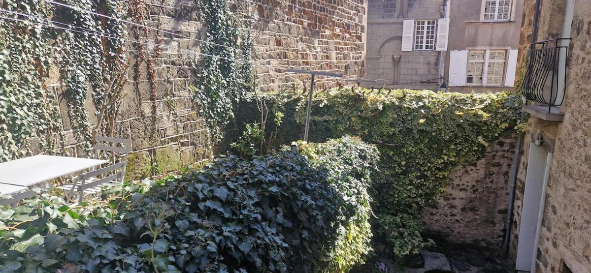 Appartement 120 M² Duplex Coeur Historique Au Calme Le Puy-en-Velay Luaran gambar