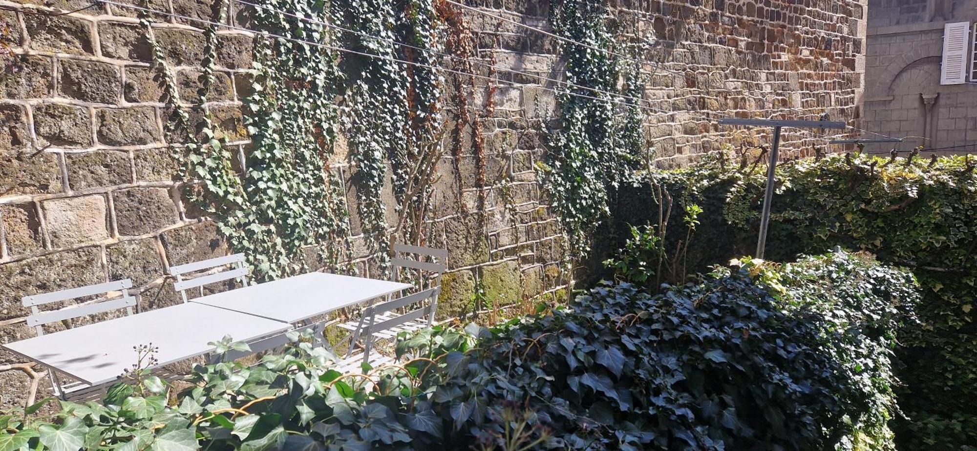 Appartement 120 M² Duplex Coeur Historique Au Calme Le Puy-en-Velay Luaran gambar