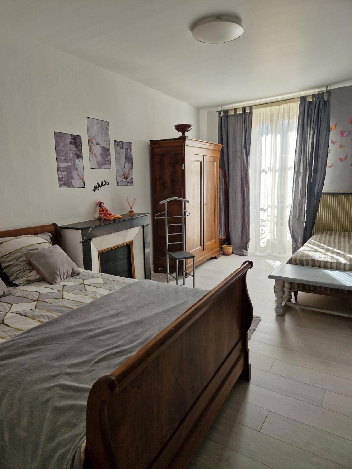 Appartement 120 M² Duplex Coeur Historique Au Calme Le Puy-en-Velay Luaran gambar