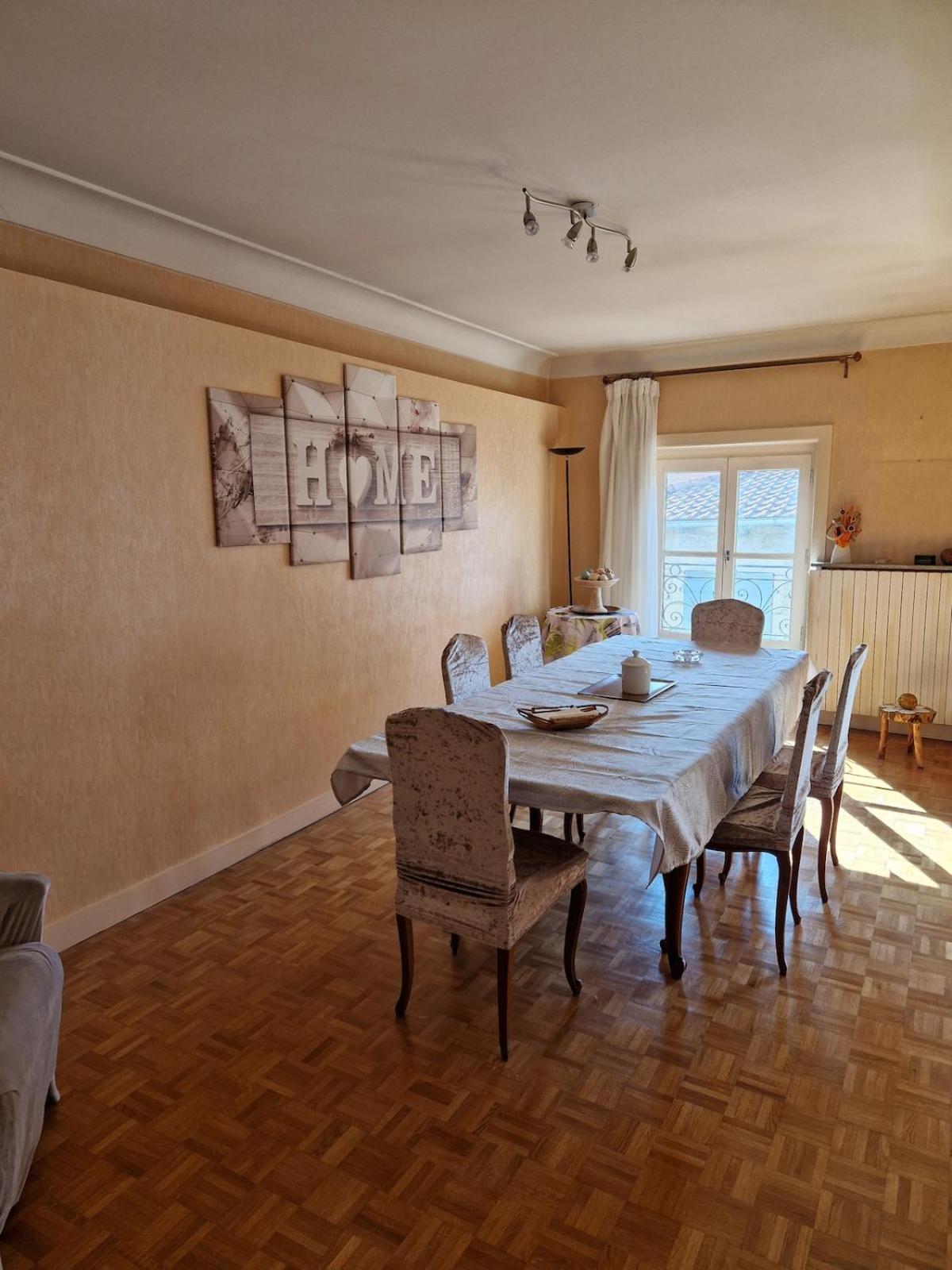 Appartement 120 M² Duplex Coeur Historique Au Calme Le Puy-en-Velay Luaran gambar