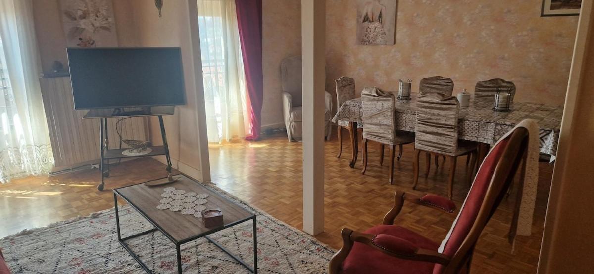 Appartement 120 M² Duplex Coeur Historique Au Calme Le Puy-en-Velay Luaran gambar